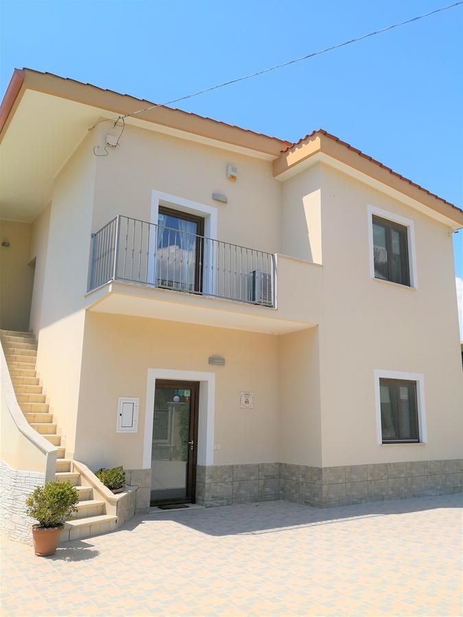 Bed and Breakfast Dimora Mariu Таранто Экстерьер фото